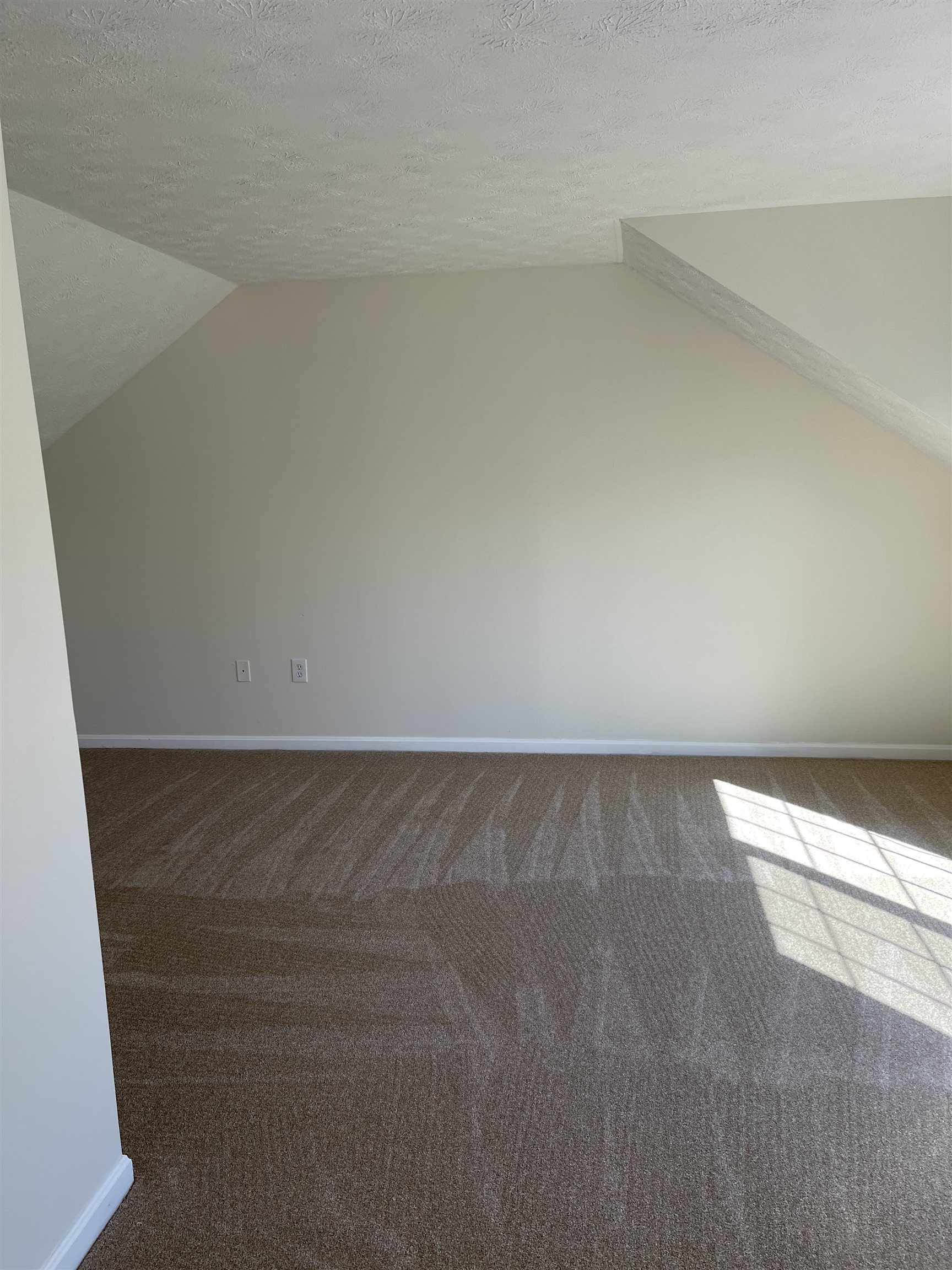 18 Cadogan Way Nashua, NH 03062 - Photo 25 of 31