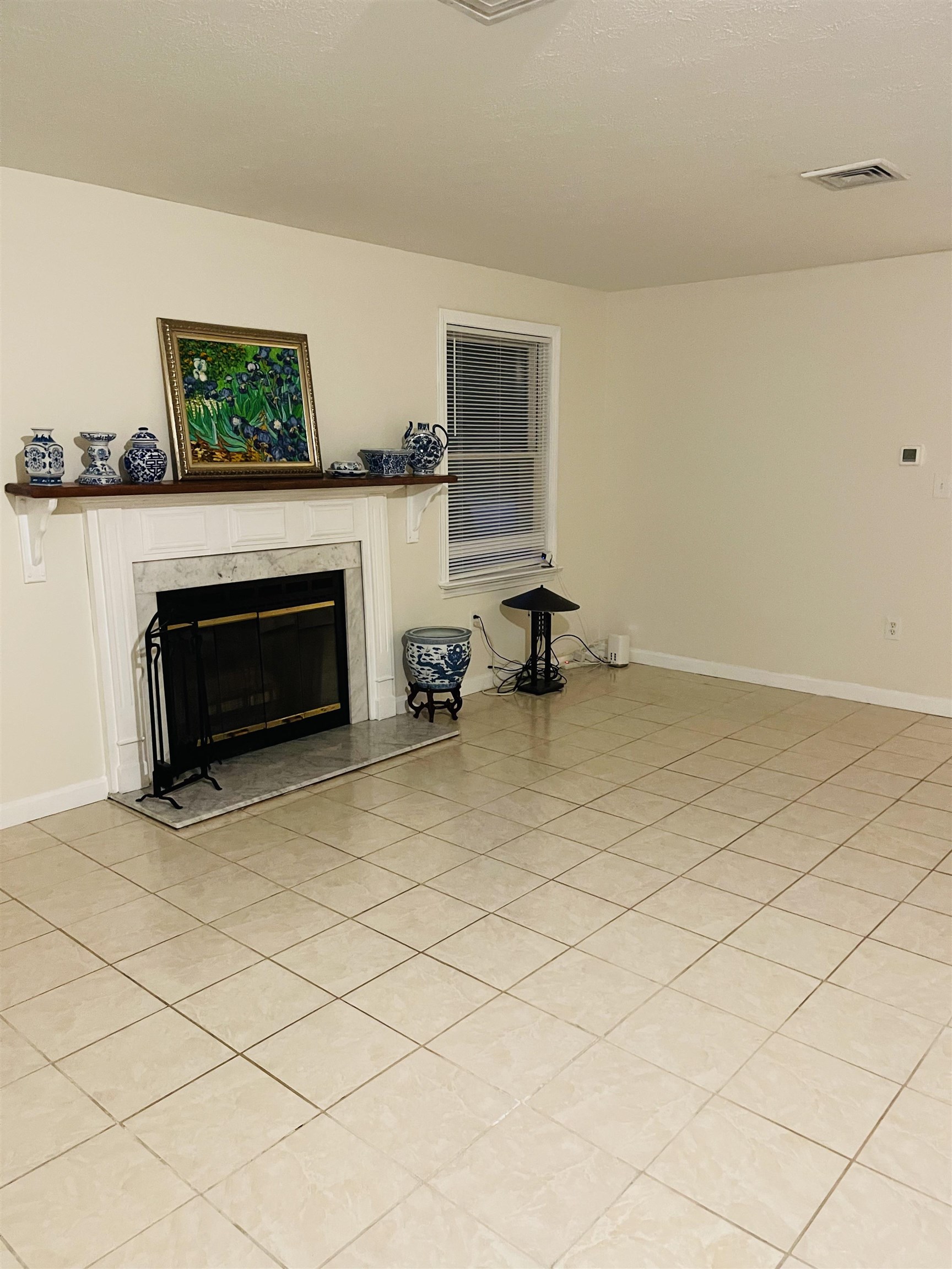 18 Cadogan Way Nashua, NH 03062 - Photo 4 of 31