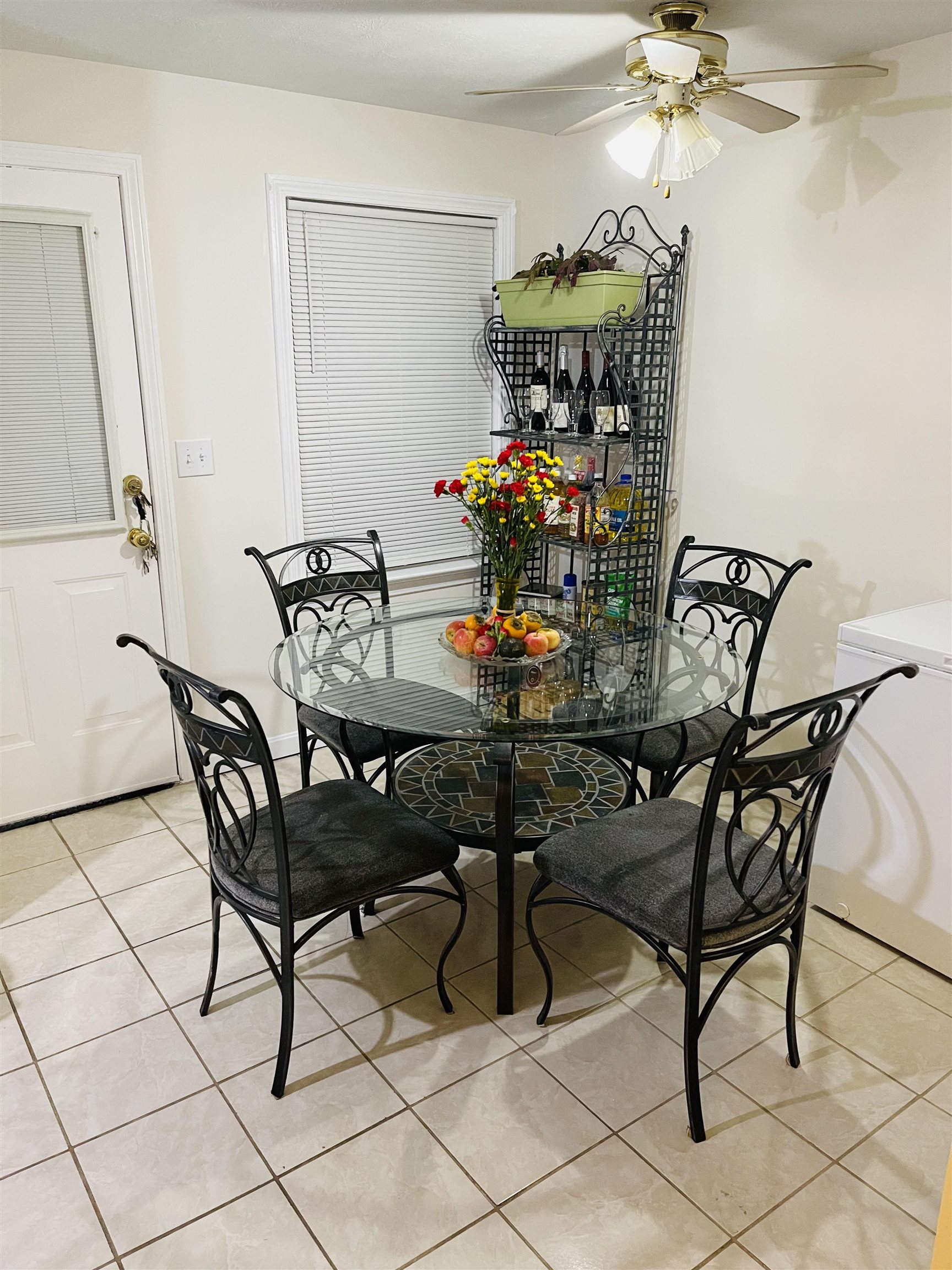 18 Cadogan Way Nashua, NH 03062 - Photo 8 of 31