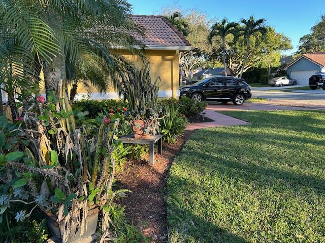 3765 Riverside Way Delray Beach, FL 33445 - Photo 35 of 41 front view