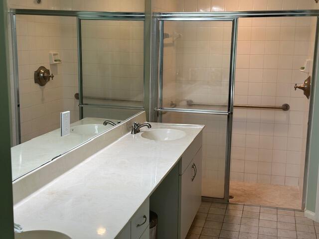 3765 Riverside Way Delray Beach, FL 33445 - Photo 4 of 41 master bath