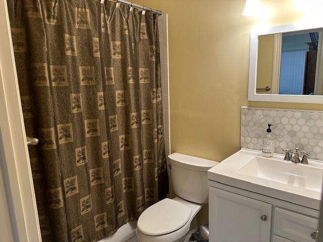 3765 Riverside Way Delray Beach, FL 33445 - Photo 9 of 41 bath