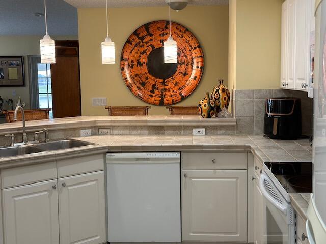 3765 Riverside Way Delray Beach, FL 33445 - Photo 10 of 41 IMG_7649