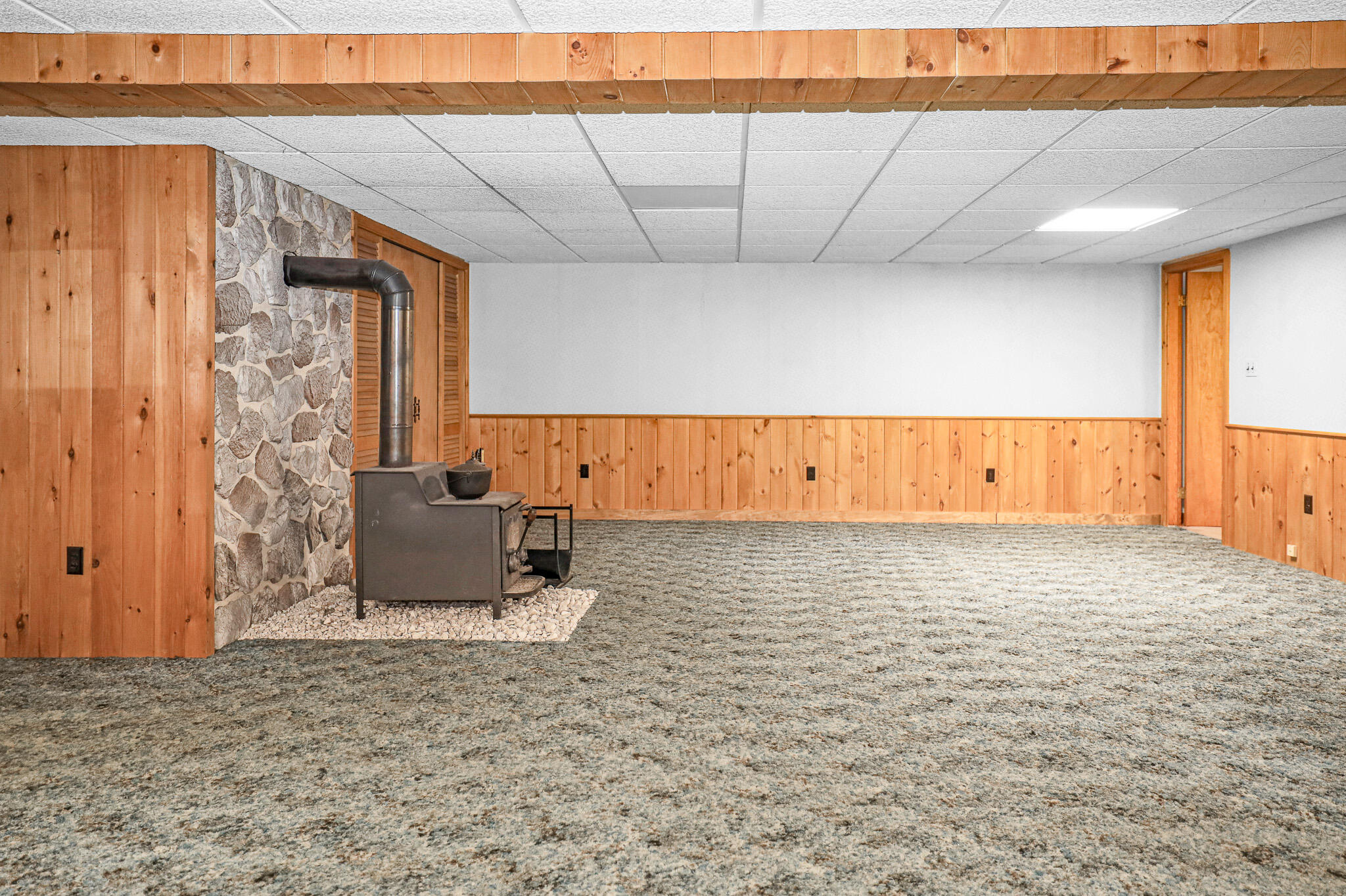 630 Franklin Street Rumford, ME 04276 - Photo 25 of 38 447A0138