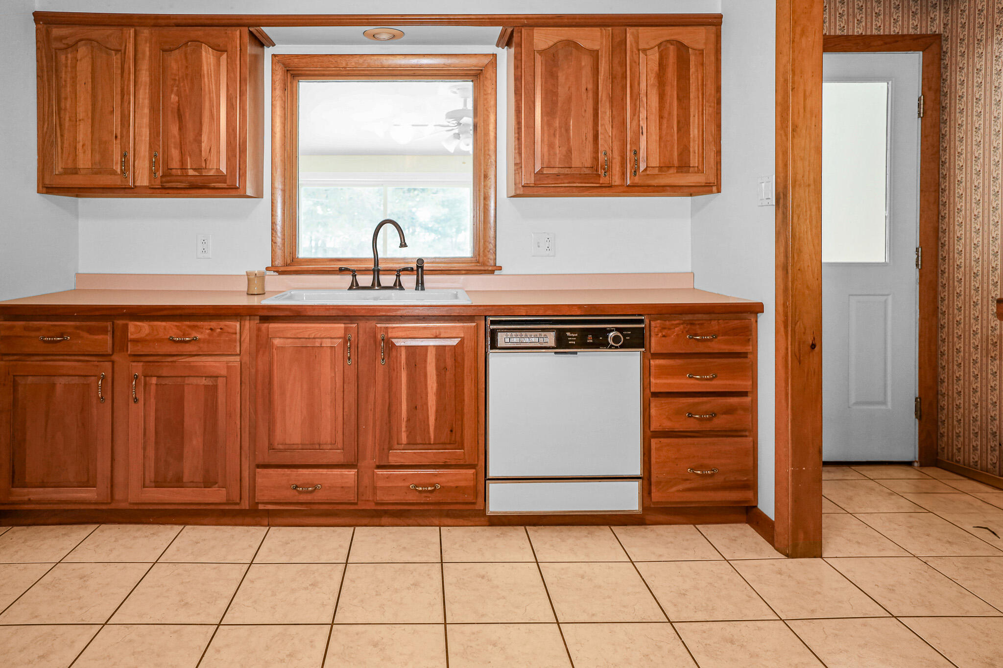 630 Franklin Street Rumford, ME 04276 - Photo 3 of 38 447A0097