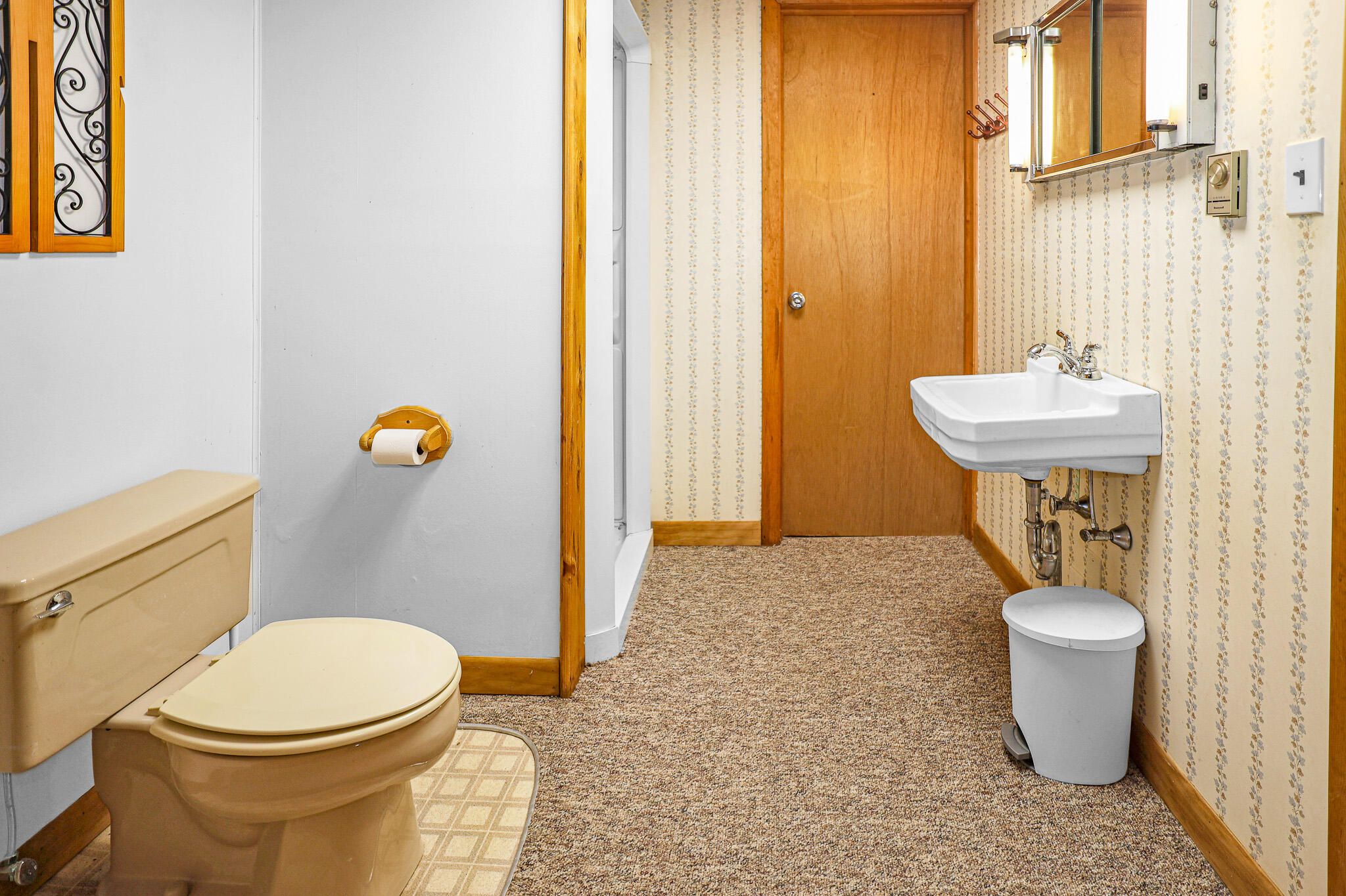 630 Franklin Street Rumford, ME 04276 - Photo 31 of 38 447A0144