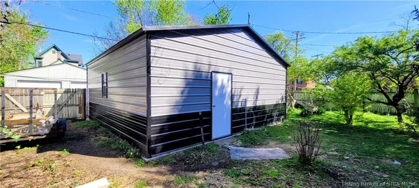 $489,000 | 1217 East Main Street, New Albany, IN 47150