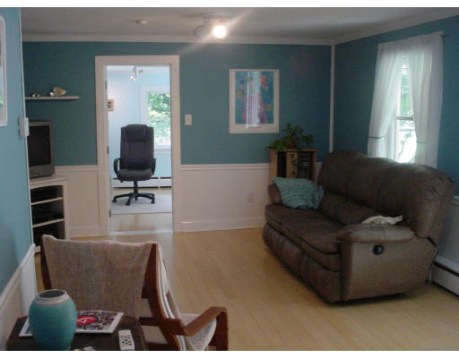 9 Ridgefield Road Merrimac, MA 01860 - Photo 6 of 17 Gallery Image 6