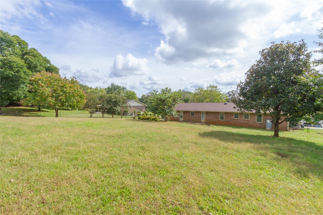 204 Harborough Road Anderson, SC 29625 - Photo 5 of 17