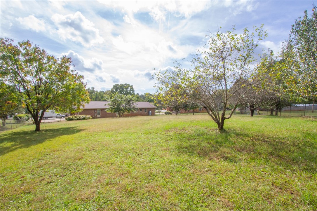 204 Harborough Road Anderson, SC 29625 - Photo 6 of 17