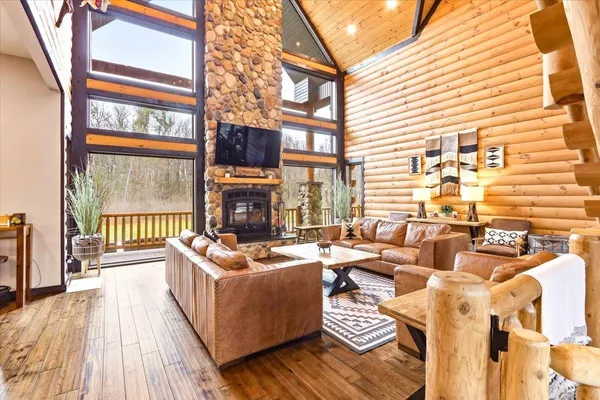 $2,900,000 | 945 North Walden Way, Nekoosa, WI 54457