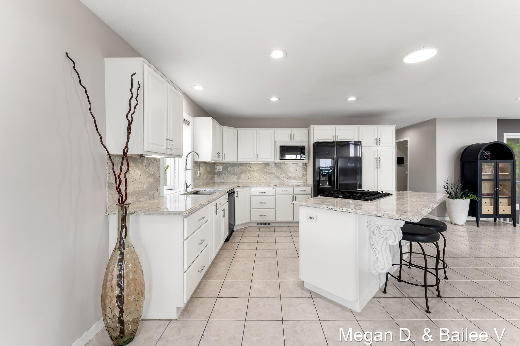 11860 5 Mile Road Northeast Lowell, MI 49331 - Photo 22 of 75 Kitchen