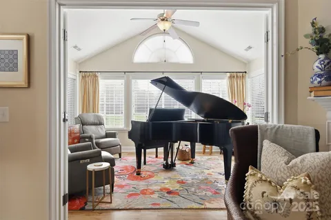 $399,000 | 817 Wynnshire Drive, Unit B, Hickory, NC 28601