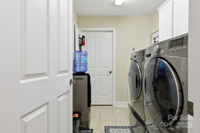 $424,900 | 817 Wynnshire Drive, Unit B, Hickory, NC 28601