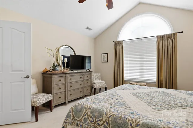 $424,900 | 817 Wynnshire Drive, Unit B, Hickory, NC 28601