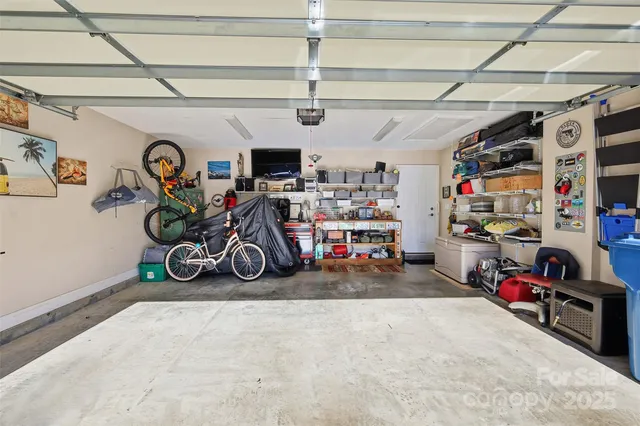 $424,900 | 817 Wynnshire Drive, Unit B, Hickory, NC 28601