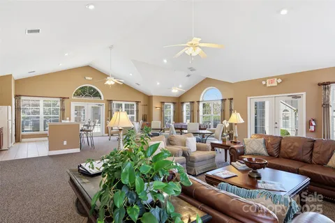 $399,000 | 817 Wynnshire Drive, Unit B, Hickory, NC 28601