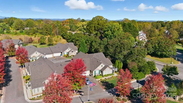 $424,900 | 817 Wynnshire Drive, Unit B, Hickory, NC 28601
