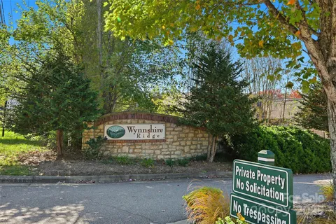 $399,000 | 817 Wynnshire Drive, Unit B, Hickory, NC 28601