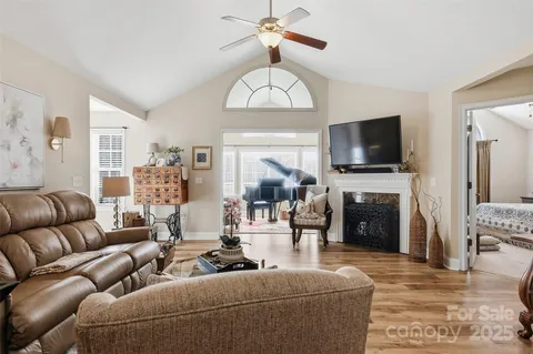 $399,000 | 817 Wynnshire Drive, Unit B, Hickory, NC 28601