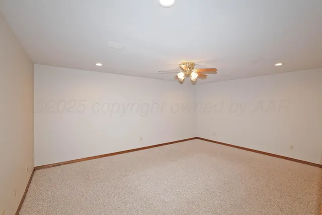 a view of outdoor space yard and porch