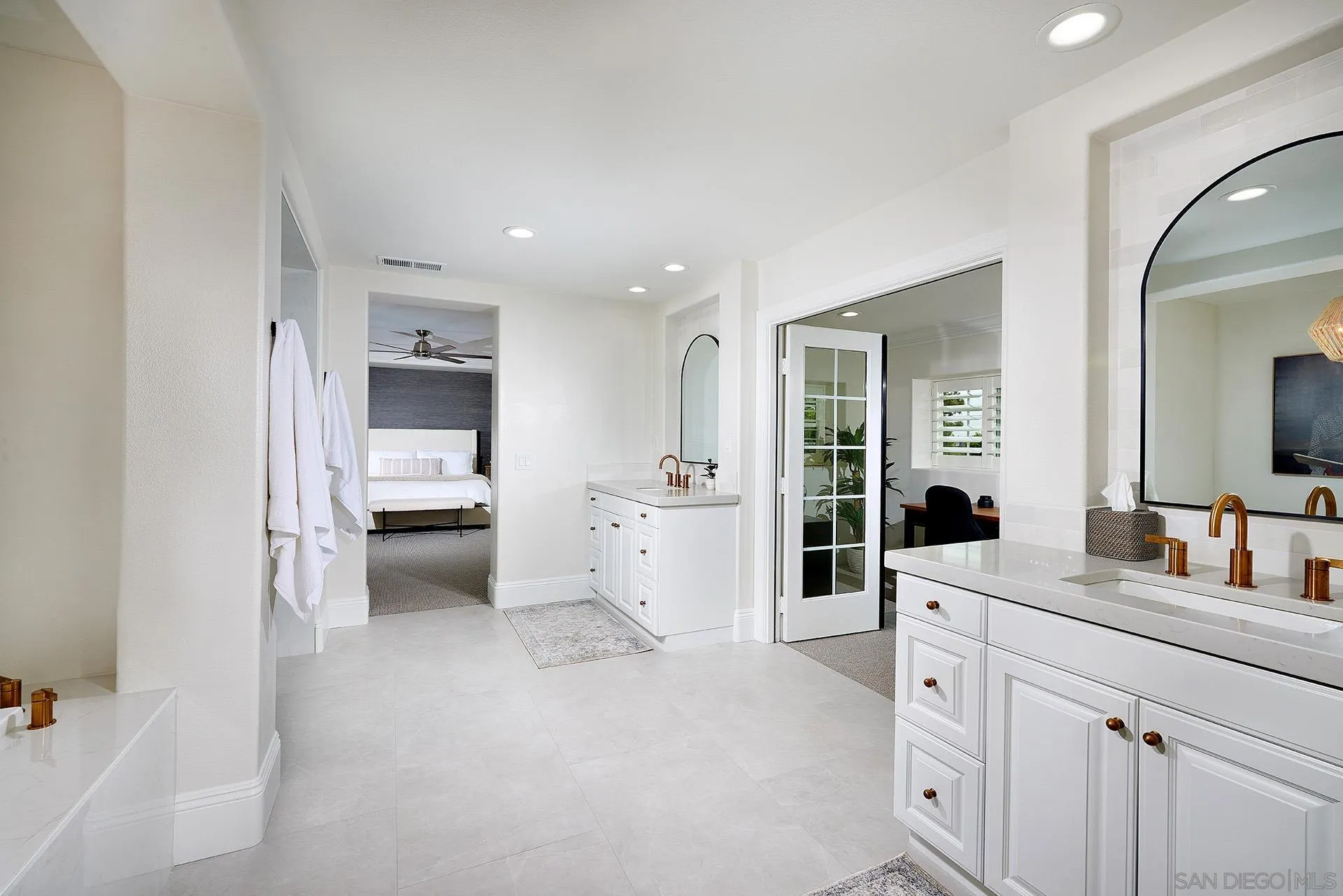 3501 Corte Romero Carlsbad, CA 92009 - Photo 19 of 48