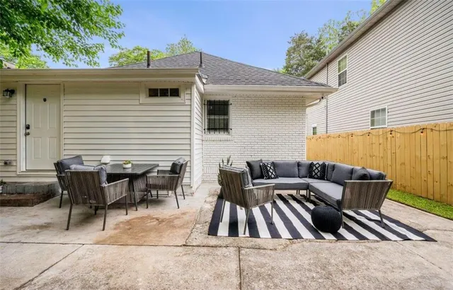 $2,500 | 976 Washington Street Southwest, Atlanta, GA 30315