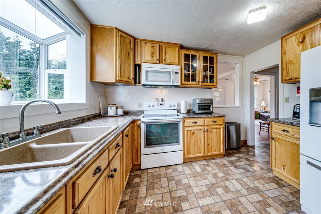 133 Fuhrman Road Forks, WA 98331 - Photo 9 of 40 Gallery Image 9