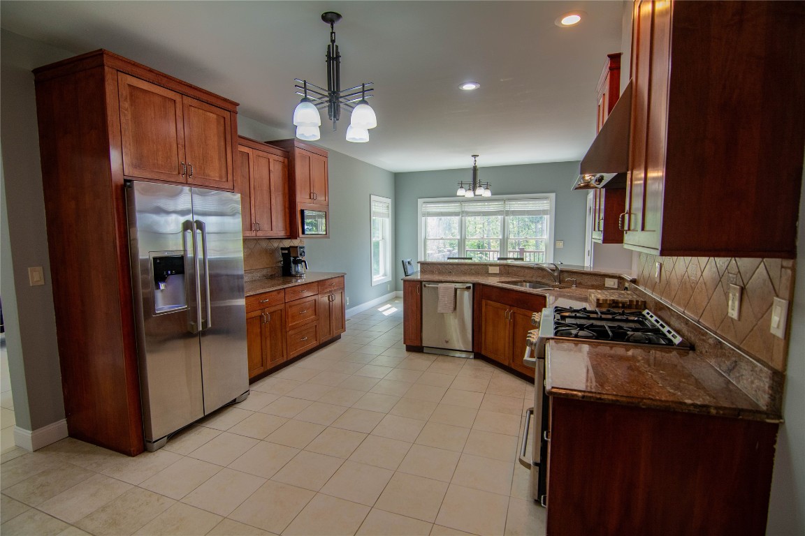 110 Briarview Road Vestal, NY 13850 - Photo 11 of 45