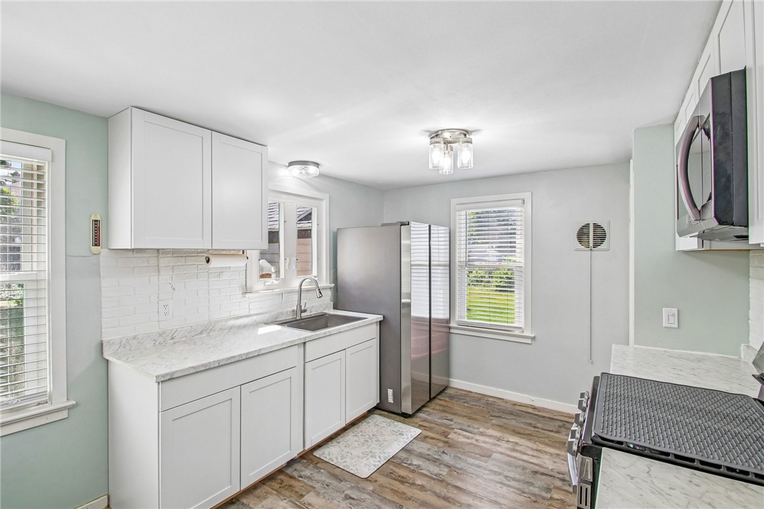 60 Walzer Road Irondequoit, NY 14622 - Photo 8 of 32