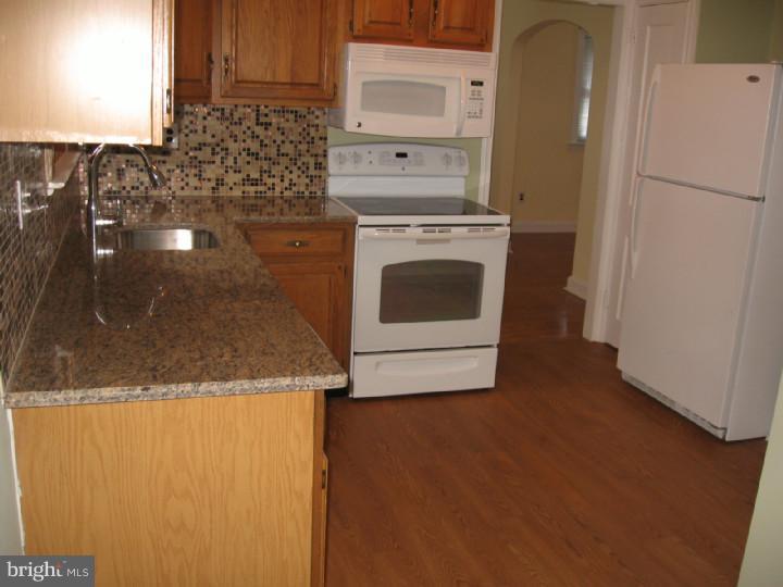 224 Signal Road Drexel Hill, PA 19026 - Photo 6 of 23 Kitchen