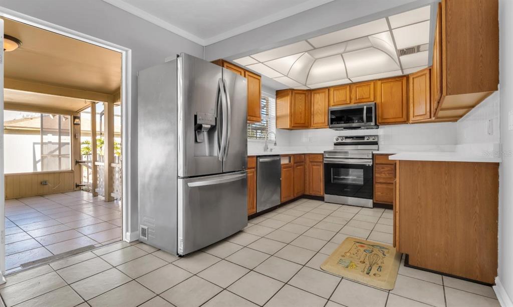 520 Rooks Road Seffner, FL 33584 - Photo 18 of 55