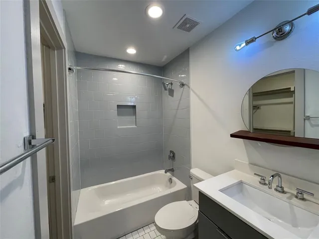 $1,275 | 5520 Gaston Avenue, Unit 202, Dallas, TX 75214