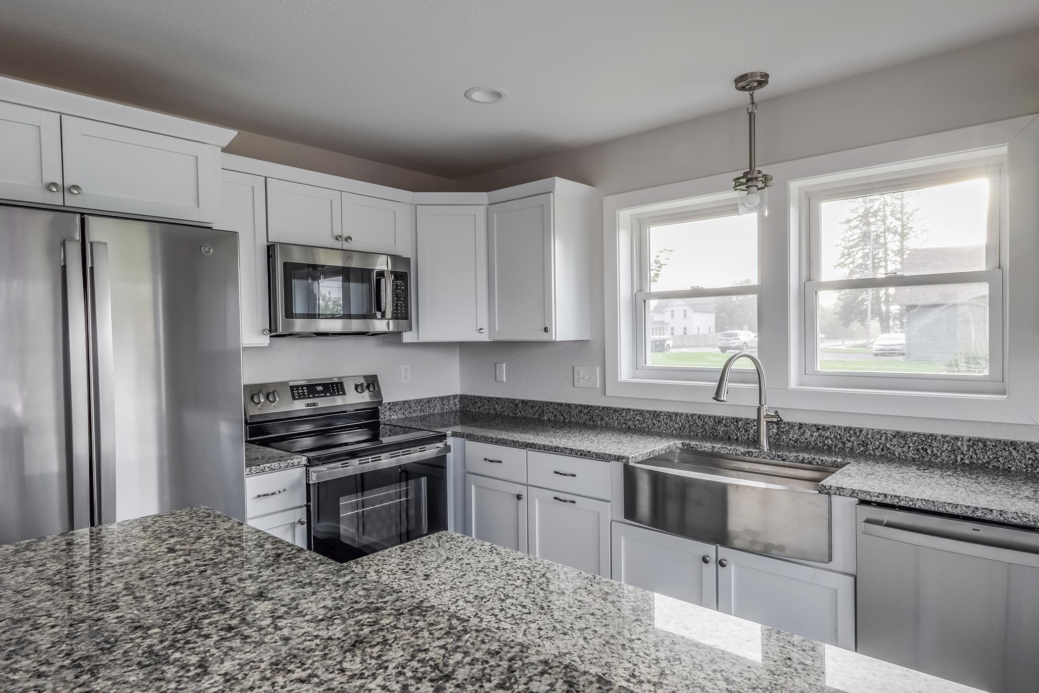 411 4th Avenue Two Harbors, MN 55616 - Photo 5 of 19