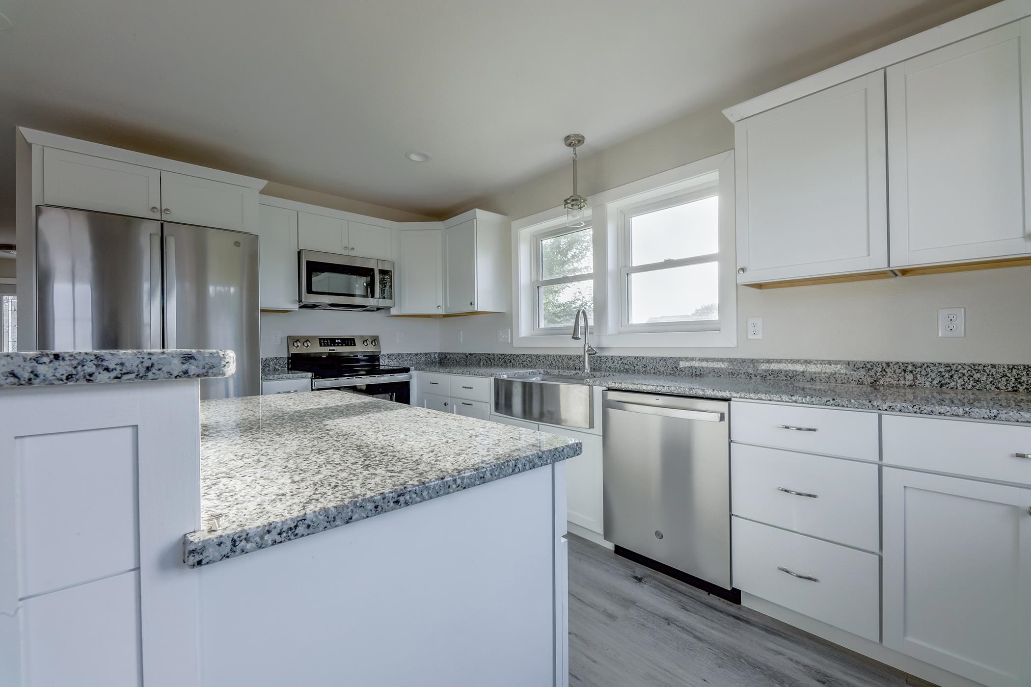 411 4th Avenue Two Harbors, MN 55616 - Photo 6 of 19