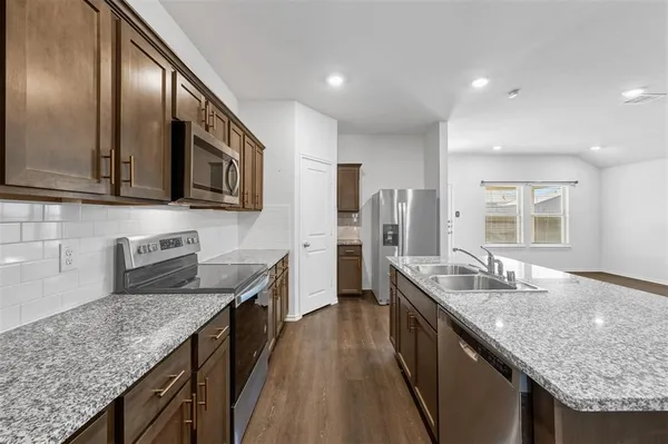 $1,950 | 508 Windrow Drive, Royse City, TX 75189