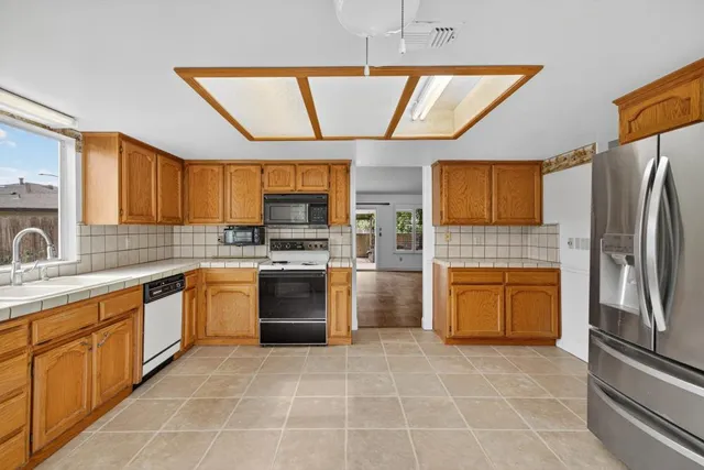 $455,000 | 1628 Buena Vista Drive, Yuba City, CA 95993