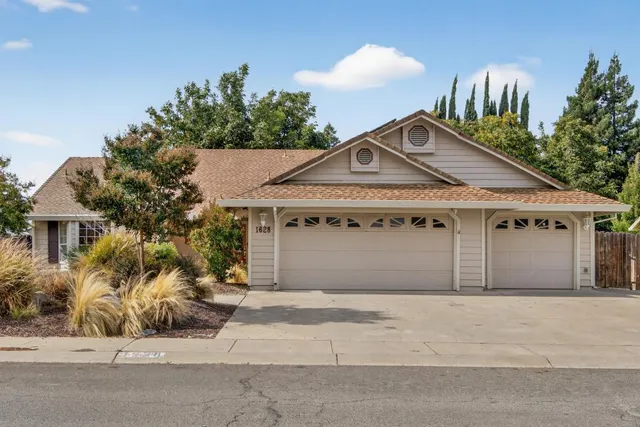 $455,000 | 1628 Buena Vista Drive, Yuba City, CA 95993