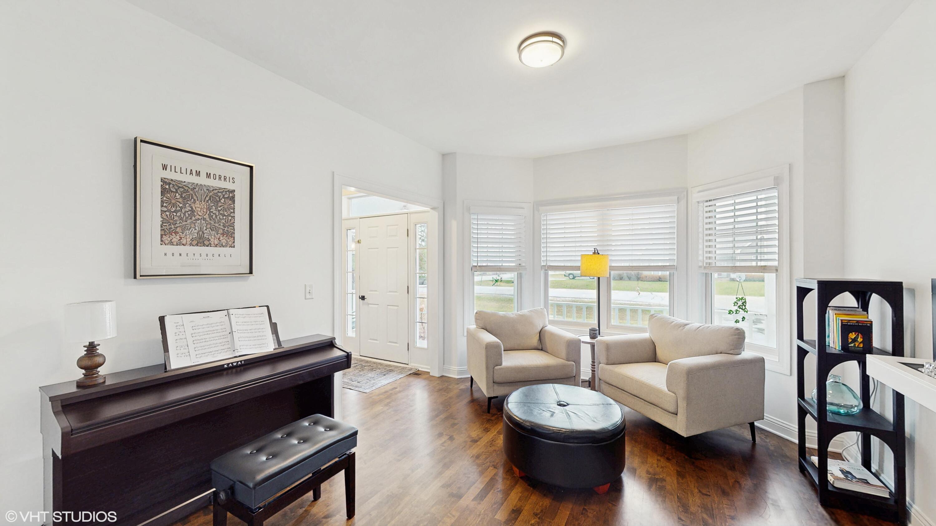 425 Maple Lane Williams Bay, WI 53191 - Photo 11 of 38 11_425MapleLn_2011_HiRes