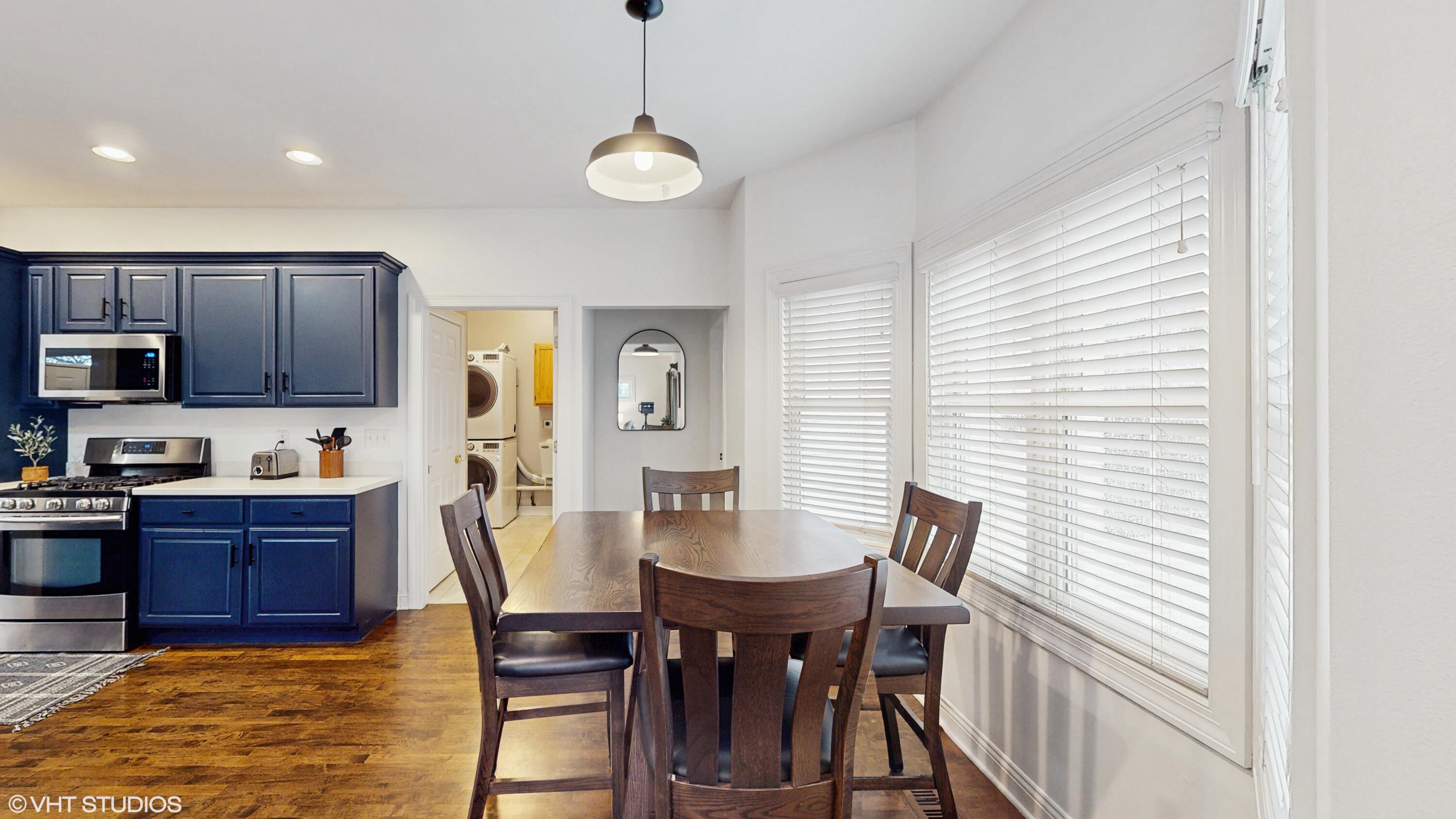 425 Maple Lane Williams Bay, WI 53191 - Photo 6 of 38 06_425MapleLn_2006_HiRes