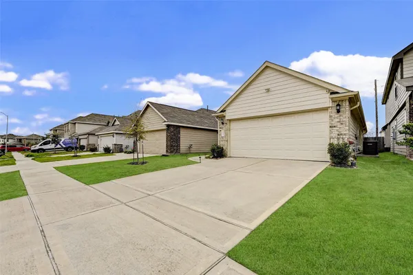 $2,000 | 3627 Giorgio Pastel Place, Katy, TX 77493