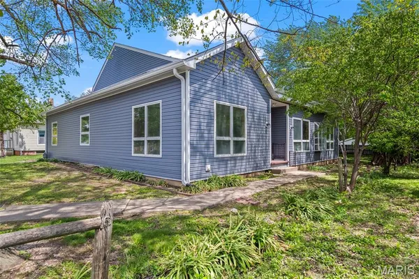 $279,900 | 716 North Jefferson Street, Litchfield, IL 62056