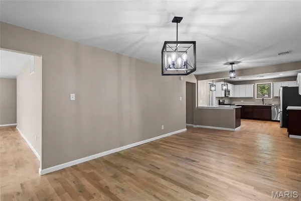 $279,900 | 716 North Jefferson Street, Litchfield, IL 62056