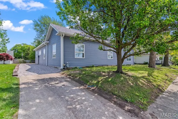 $279,900 | 716 North Jefferson Street, Litchfield, IL 62056