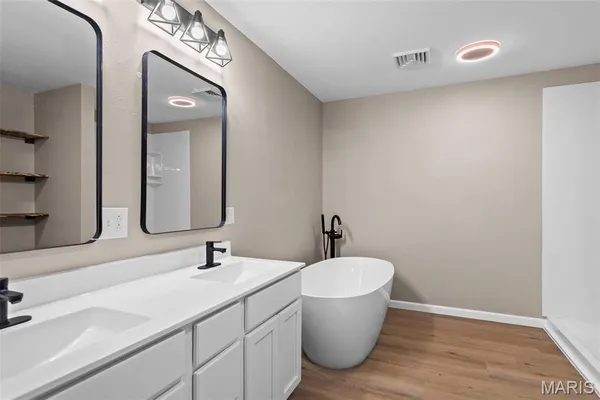 $279,900 | 716 North Jefferson Street, Litchfield, IL 62056
