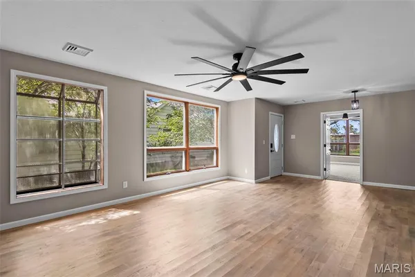 $279,900 | 716 North Jefferson Street, Litchfield, IL 62056