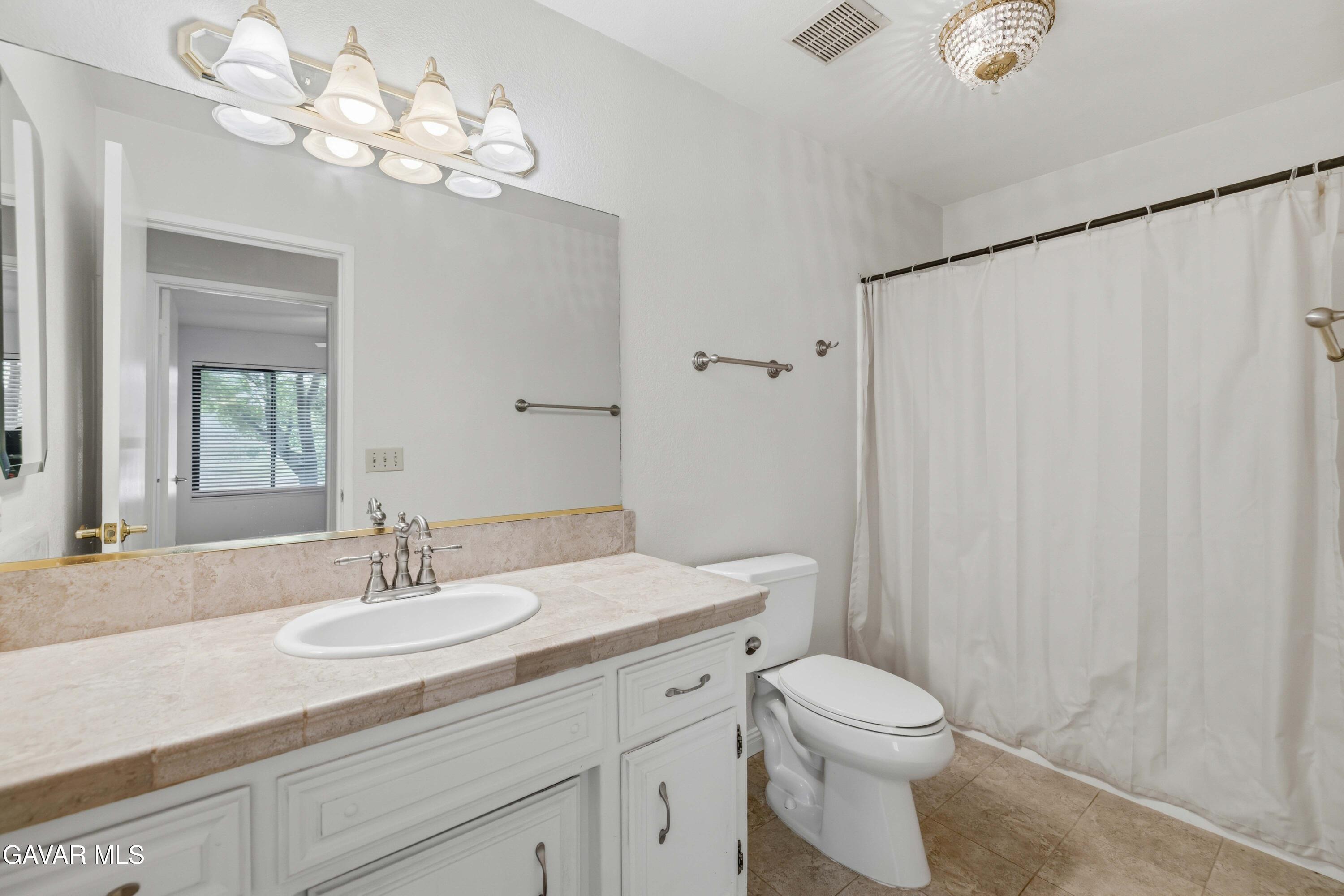 2827 Perfect Place Lancaster, CA 93536 - Photo 20 of 34 2827 Perfect Pl-26