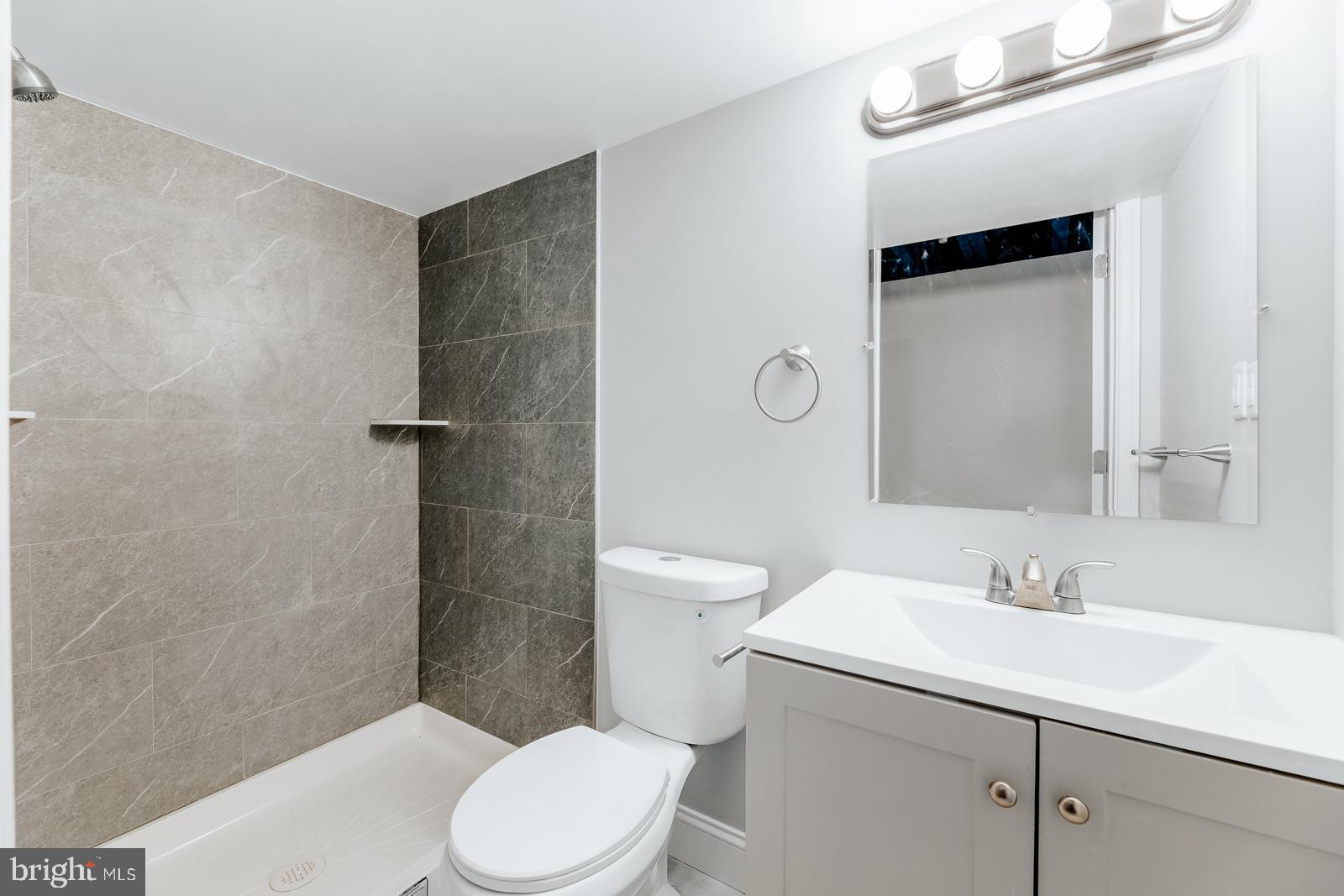 3451 Cottman Avenue Philadelphia, PA 19149 - Photo 29 of 32