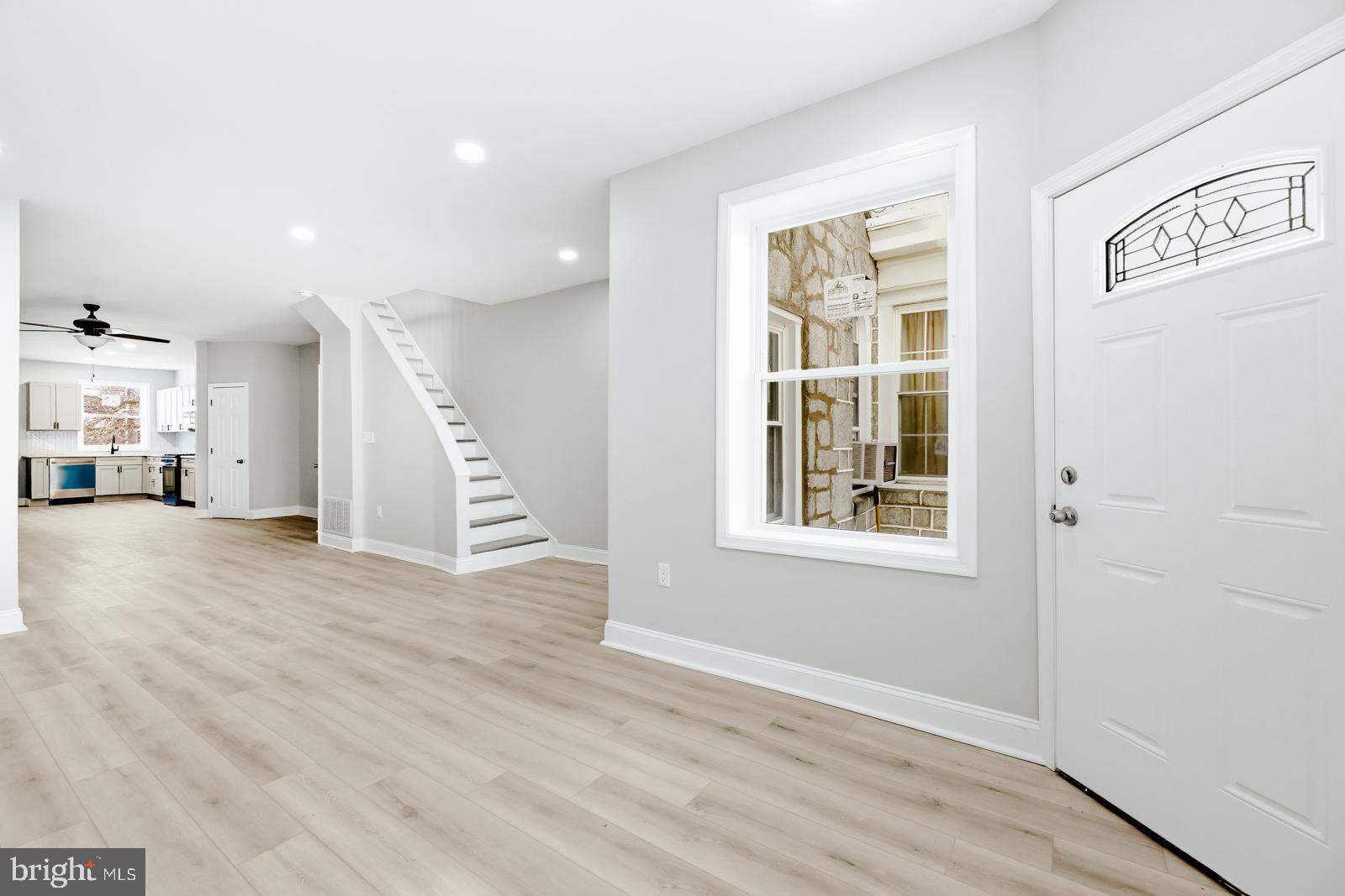 3451 Cottman Avenue Philadelphia, PA 19149 - Photo 4 of 32