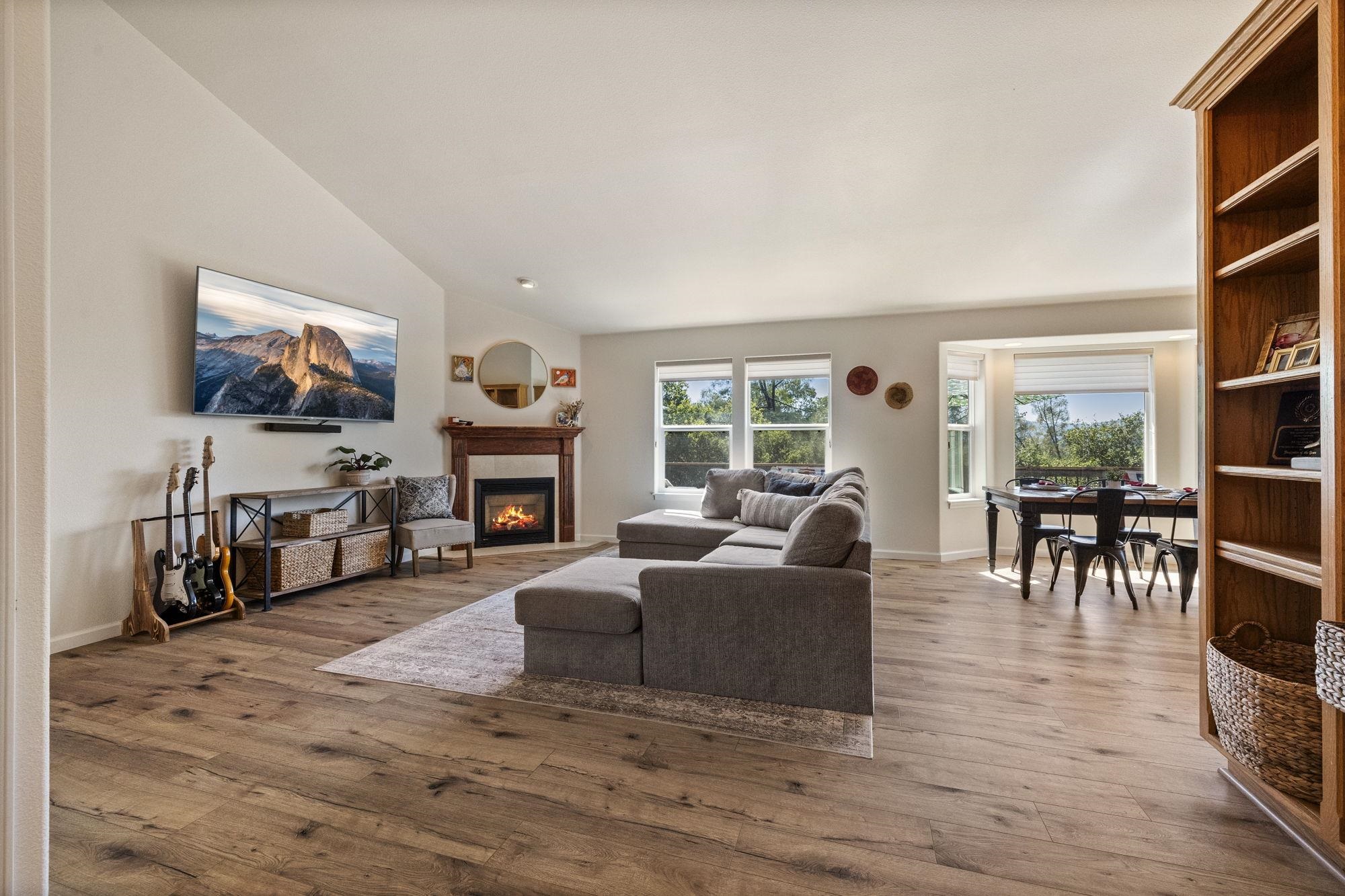 21212 Ridgeview Drive Sonora, CA 95370 - Photo 4 of 41